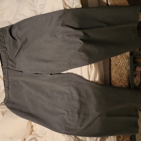 Very nice professional grey dress pants - Picture 1 of 2